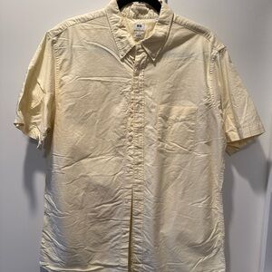 Uniqlo button down shirt